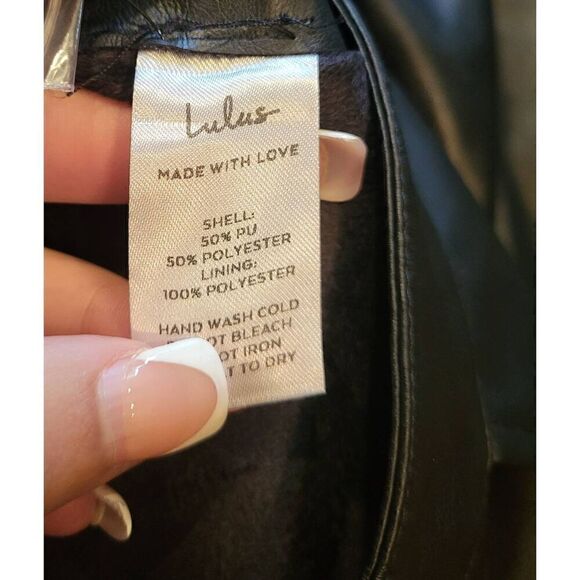 NWT Lulus Pants Women's Medium Black Keep It Trendy Vegan Leather Straight Leg - Picture 4 of 4